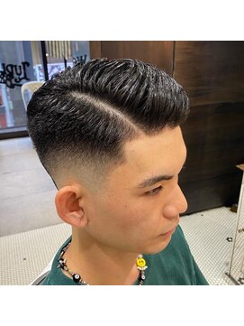バーバーブロス 吉祥寺店(BARBER BROS) 【LUDLOW BROS.】YamazakiManaya 七三分けサイドパート フェード