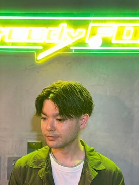 グリーディーフォックス 代々木(Greedy FOX) アップバング/ツーブロックマッシュ/束感/波巻き[シェービング]