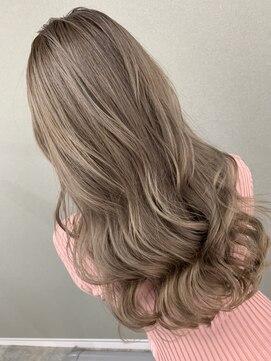 グロウ 赤羽(grow) 外国人風ブロンド【grow赤羽/ヨシンモリ/エギョモリ】