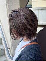 ロエ(loe)&nbsp;ハイライトたっぷり白髪ぼかし肩上レイヤースタイル30代40代50代