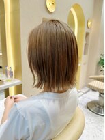 プアメリア 名古屋(Puamelia)&nbsp;ブリーチでミルクティー/切りっぱなしボブ