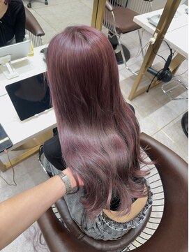 ロンド レア 天神大名店(Lond Le’a) デザインカラー/レイヤーカット/ウェットヘア/オリーブベージュ