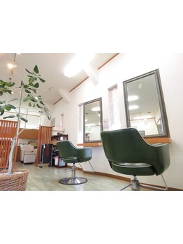 落ち着いた雰囲気で親子で通いやすい◎家族みんなで安心してご来店いただけるサロン＊