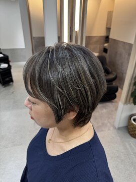 エレ 博多(ere) 白髪ぼかしハイライト