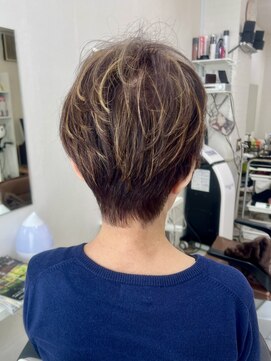 細めのハイライト、グレーカラー