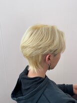 ナインバイトゥルース(9 NINE by truth)&nbsp;抜きっぱなしブロンドセンターパート