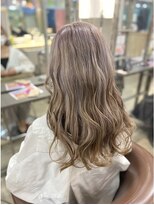 カラーリゾートAi 葛西店&nbsp;ホワイトベージュ