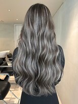 ヨロ 小岩(YOLO) ハイライトカラーミルクティーベージュケアブリーチダブルカラー