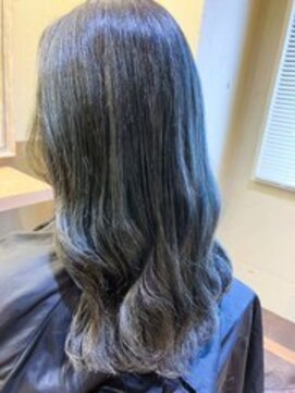 リコラックスビー 中百舌鳥(LICO LUXBE) ダークブラウンレイヤーカット_グレーベージュ