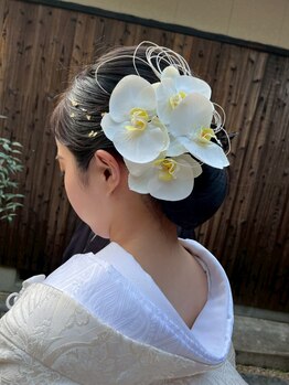 ビーモア(B'MORE)の写真/大切な日をより美しい姿に。ヘアセットや着付けもスペシャリストの技で崩れにくく、綺麗な仕上がりに♪