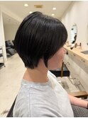 丸みシルエット×ひし形ショート