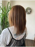 オークルベージュ