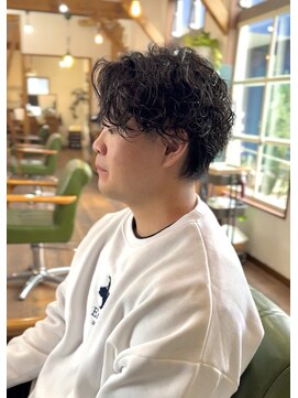 チェリーコークガーデン(CHERRYCOKEGARDEN) スパイラルパーマ/ツーブロック/波巻き/メンズ/リタッチパーマ