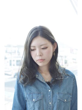 ヘアアンドメイク ムーア(Muuua) 透明感のあるブルーグレージュ