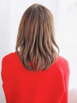 ヘアメイク ナル(hair make nalu) かきあげバングの内巻きレイヤースタイル