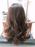 透け感ベージュ×リラックスカール