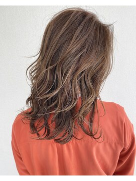 トリート 南行徳本店(TREAT) ベージュ×ハイライト