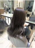 柔らかい艶カラーお任せください！《小林》