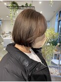 ベージュカラー