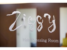 ジギィー(Ziggy)の雰囲気（メガネ屋さんの横にある階段を上がった2階に入り口があります♪）