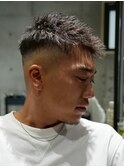 MEN'S/ツイストピンパーマ×フェード×ハイライト/短髪