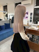 O 大人可愛い透明感ホワイトゴールド×エアストレート10代20代30代