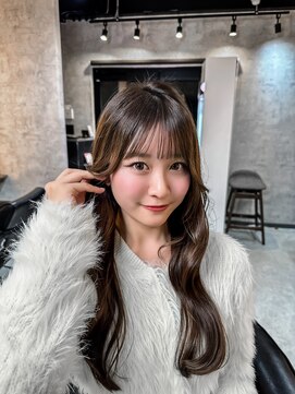 ウィローズ(WILLOW'S) 韓国風くびれレイヤーロング×透明感ベージュ