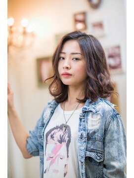 ソーホー ニューヨーク シズオカ(SOHO newyork SHIZUOKA) 無造作ニュアンスミディボブ