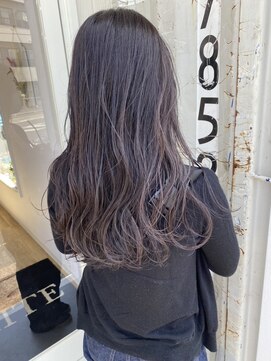 ホワイト(WHITE HAIR@NICOLA) ふんわりロング×シルバーバイオレット