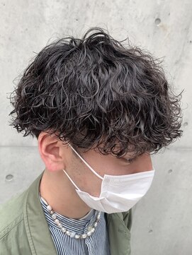 フィフス(fifth) 波巻スパイラルパーマ前下がりマッシュツーブロックメンズヘア