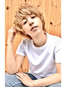 ブゾン(buZon) 【buZon高田馬場】ハイトーンショート×アクセントカール