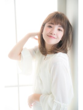 ネウィ ハウオリ 札幌駅前(newi hau'oli) 濡れ髪　切りっぱなし　オリーブカラー　セミウェットウェーブ