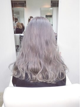 メルマードバーベル(Mermard Bavel) グレージュ