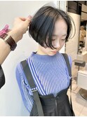 大人モード黒髪ハンサムショート刈り上げ