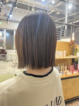 リンダ(LINDA) ロブ/切りっぱなしボブ/タイトヘア[札幌美容室LINDA]