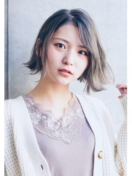 ゼン(ZEEN) 顎ラインの外ハネボブ×イルミナカラー　スターダスト@20代30代