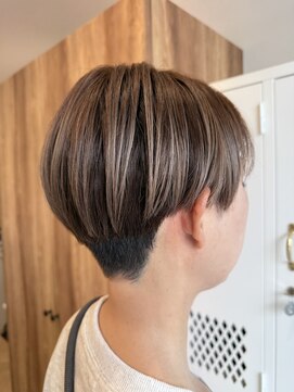 アン(an) 大人可愛いマッシュショート