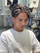 キング 心斎橋店(K!ng) ハイライトカラーミルクティーベージュレイヤーカット