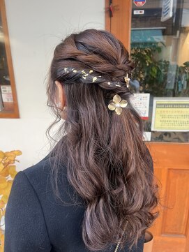 ヘアーラボ ハチ(HAIR LABO HACHI) ロングハーフアップアレンジ