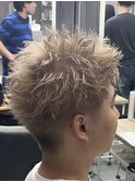 カラーで差別化を！ハイトーンスパイキーショート