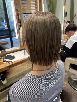 ローグ(Logue) 切りっぱなしボブ×オリーブベージュ