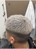 ホワイトシルバー×ハイフェードショート
