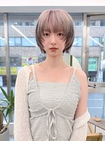シカ(sica) ホワイトベージュ×フェイスレイヤーショート