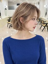 モト 船橋(moto)&nbsp;韓国ショートボブ上品柔らかパーマハニーベージュ横顔艶髪船橋