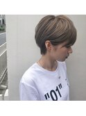 外国人風ショートボブ ハイライト べージュ 白髪ぼかし