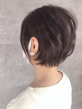 ロウエン 春日(LOWEN) ふんわりショートボブ