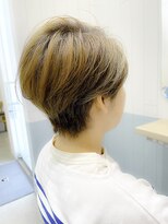 カームバイリベルタ(calm by Re:berta)&nbsp;大人女子耳出しショートヘア