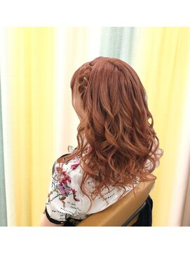 ビューティーサロンラエラ(Beauty salon laera) 編み込みカチューシャダウンスタイル　巻きおろし