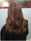 20代アッシュベージュ×ハイライトゆる巻きスタイルハイレイヤー