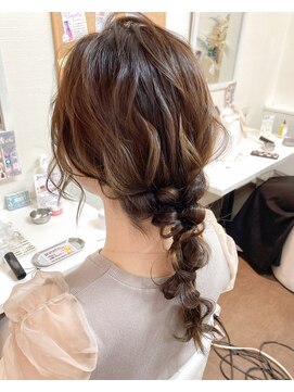 アールイー(Re:) 【ヘアセット】編み下ろし　あみおろしアレンジ